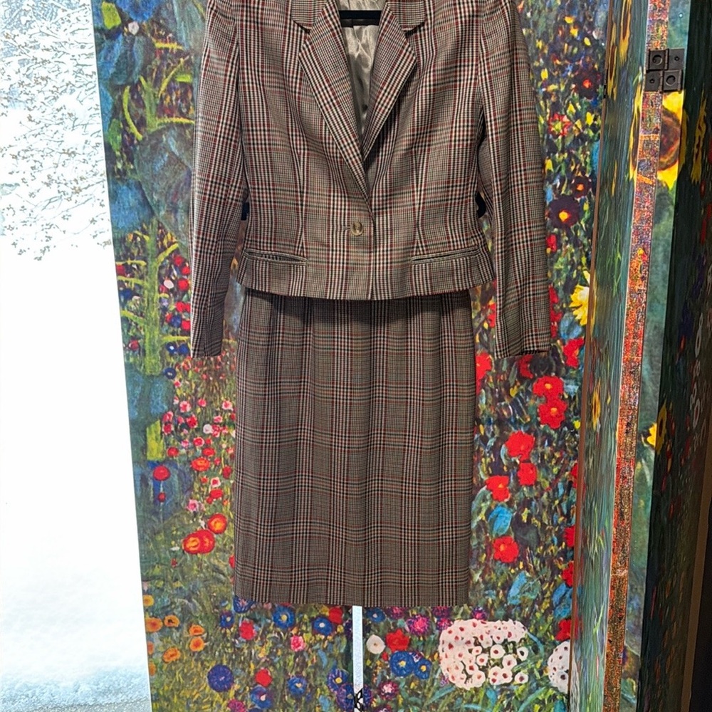 Jaeger Great Britain Wool/Silk Plaid Blazer and Skirt Set, Size 8